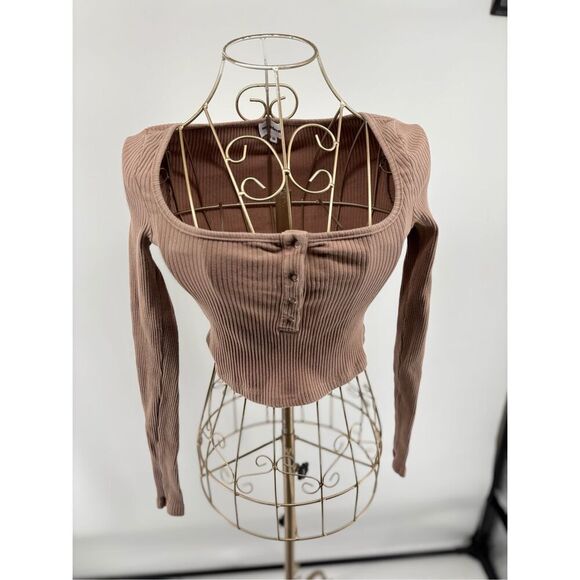 Superdown Colette Snap Front Long Sleeve Crop Top Ribbed Size XS Taupe - Picture 1 of 13